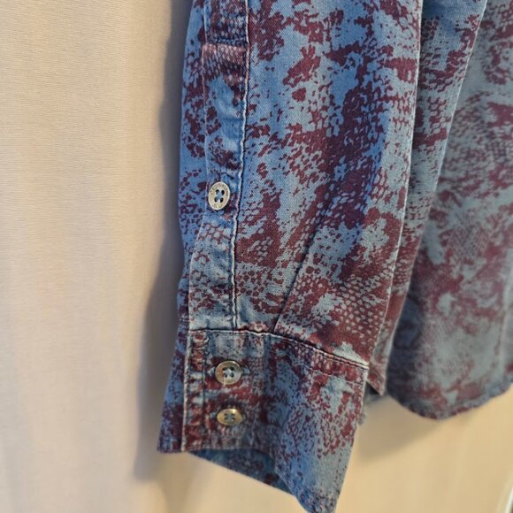 CALVIN KLEIN JEANS TENCEL BUTTON DOWN SHIRT SIZE MEDIUM BLUE MAROON ROLL UP TAB - Picture 4 of 8